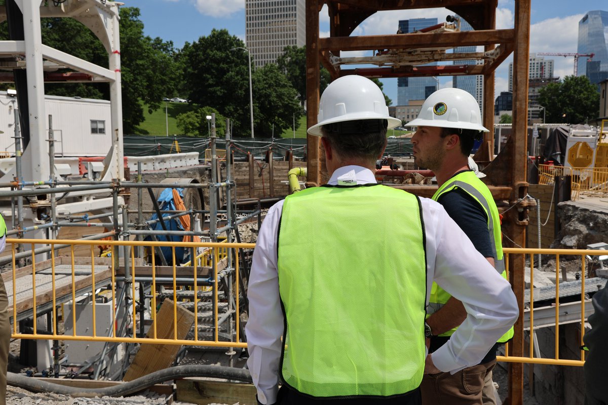 SenJohnson's tweet photo. Making it official today with @boringcompany at @GovBillLee’s bill signing- topped off with a tour of the site.

An incredible investment in our community that will help reduce congestion without costing taxpayers a dime. https://t.co/8XYC98KsvK