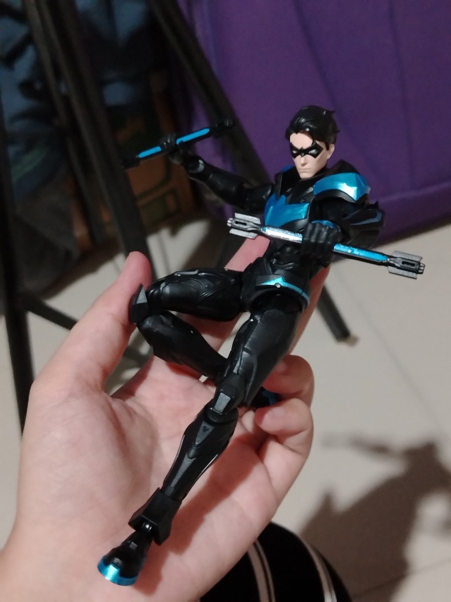 HDHideY3's tweet photo. Okay I love this fig so much holy hell 

#blockees #nightwing https://t.co/9rVahaDohf