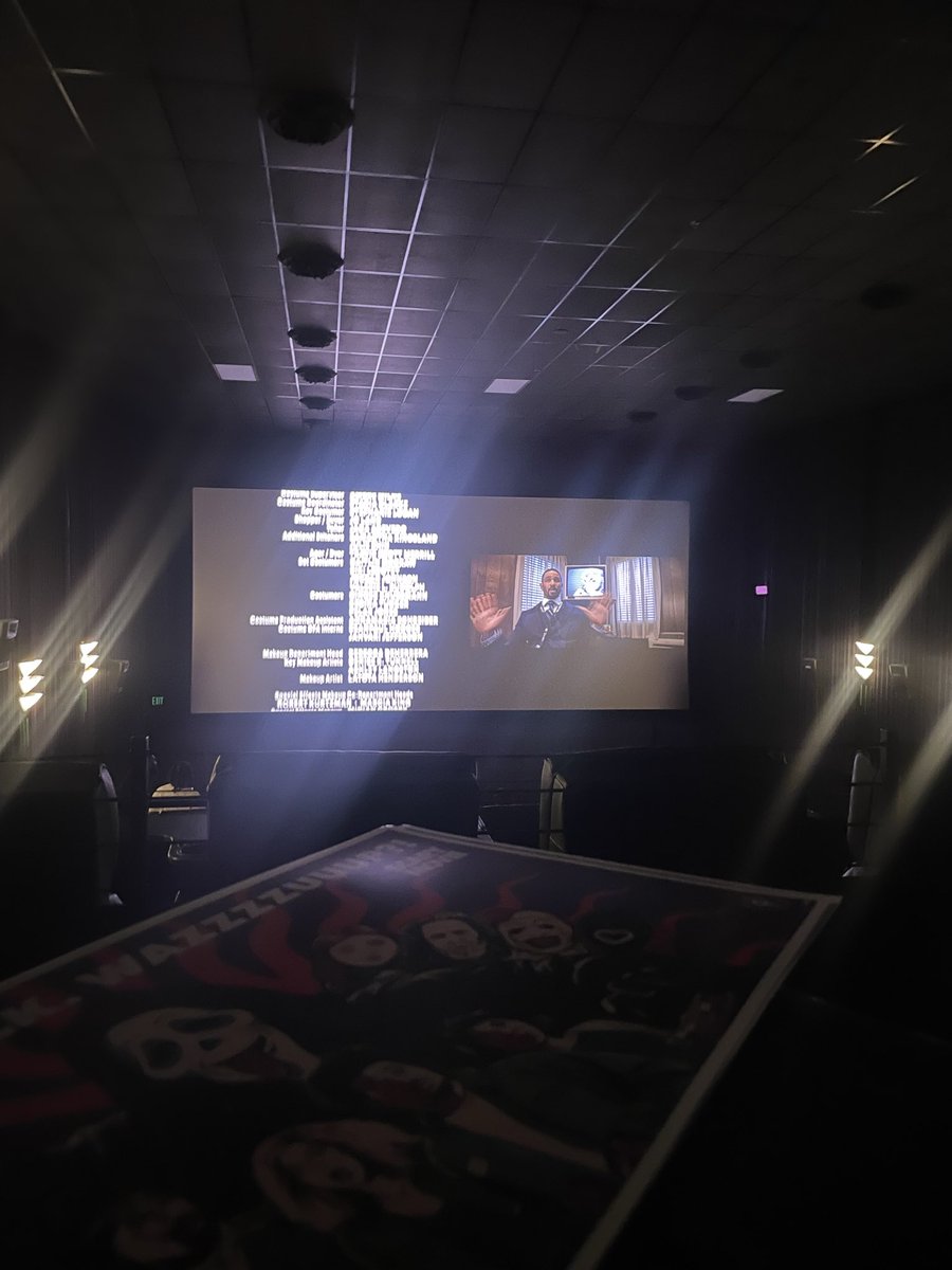 El_fez_'s tweet photo. Go watch Scary movie 6 and stay for both mid credit scenes https://t.co/0G4vzlFlzg