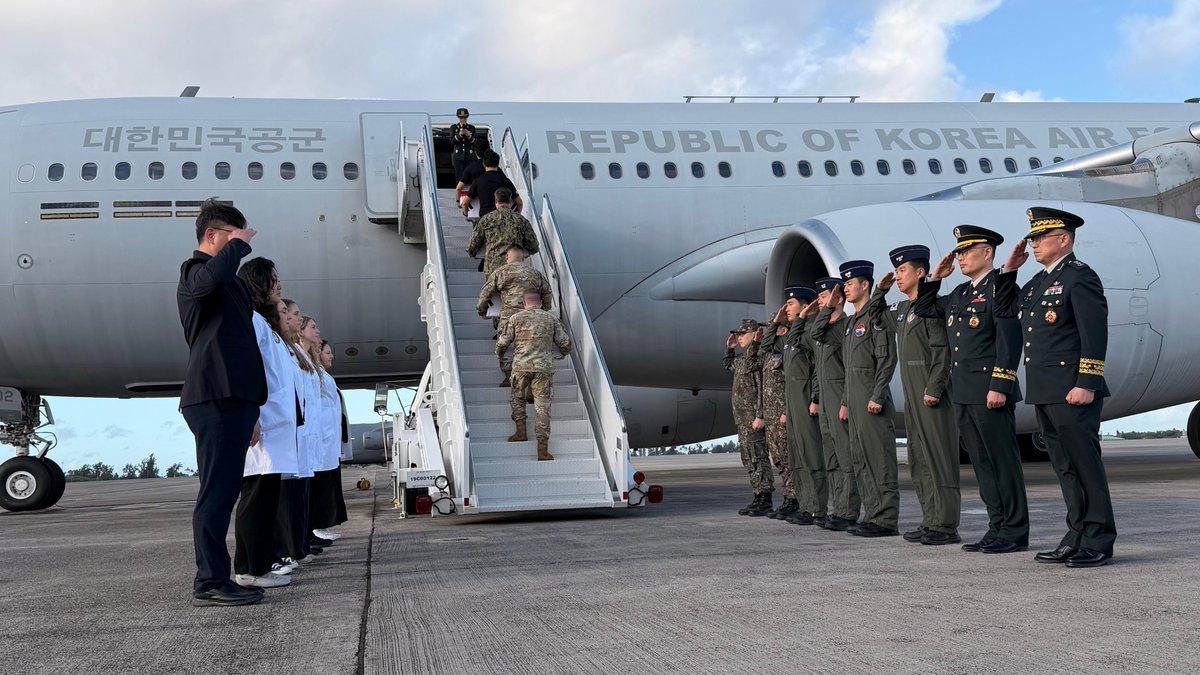 dodpaa's tweet photo. The U.S. and South Korea conducted a repatriation of possible Korean remains, with possible U.S. remains returning later this week. This mutual exchange highlights our joint operations with MAKRI as we work to account for our missing service members.
#DPAA #MAKRI #KoreanWar https://t.co/T3UreSB62K