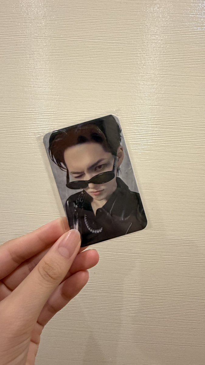 Pattt1402's tweet photo. การ์ดโยชิ ใบละ 250บาท ค่าส่ง 50บาท 

โยจิใหญ่ (ดำนิดๆขอดูเพิ่มเติมได้) 300บาท 

โยจิเล็ก (ดำ เคยซักขอดูเพิ่มเติมได้) 250บาท

ค่าส่ง 50บาท 

#ตลาดนัดtreasure #ตลาดนัดเด็กสมบัติ https://t.co/DcFtAaNBqn