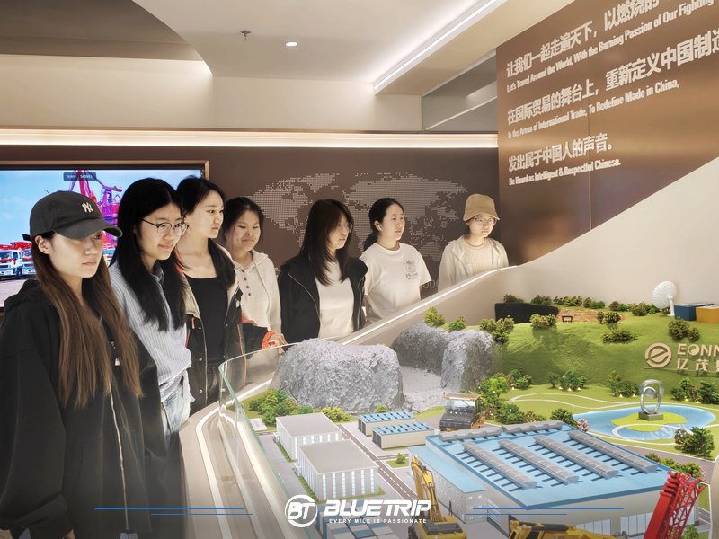 bluetripcar's tweet photo. 🏙️ EONMAC officially opened its new headquarters in Shanghai Tower, while the BLUETRIP international sales team relocated to the new office.

A new milestone for future global growth.

https://t.co/ZWDtrT5jXT
#EONMAC #BLUETRIP #ShanghaiTower #Business #Growth https://t.co/zFA7hodAv5