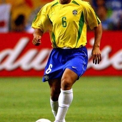 InsideMontigo's tweet photo. 6 Days to World Cup 🏆🌎

Guess these football players...(easy) https://t.co/Y8nomOIORm