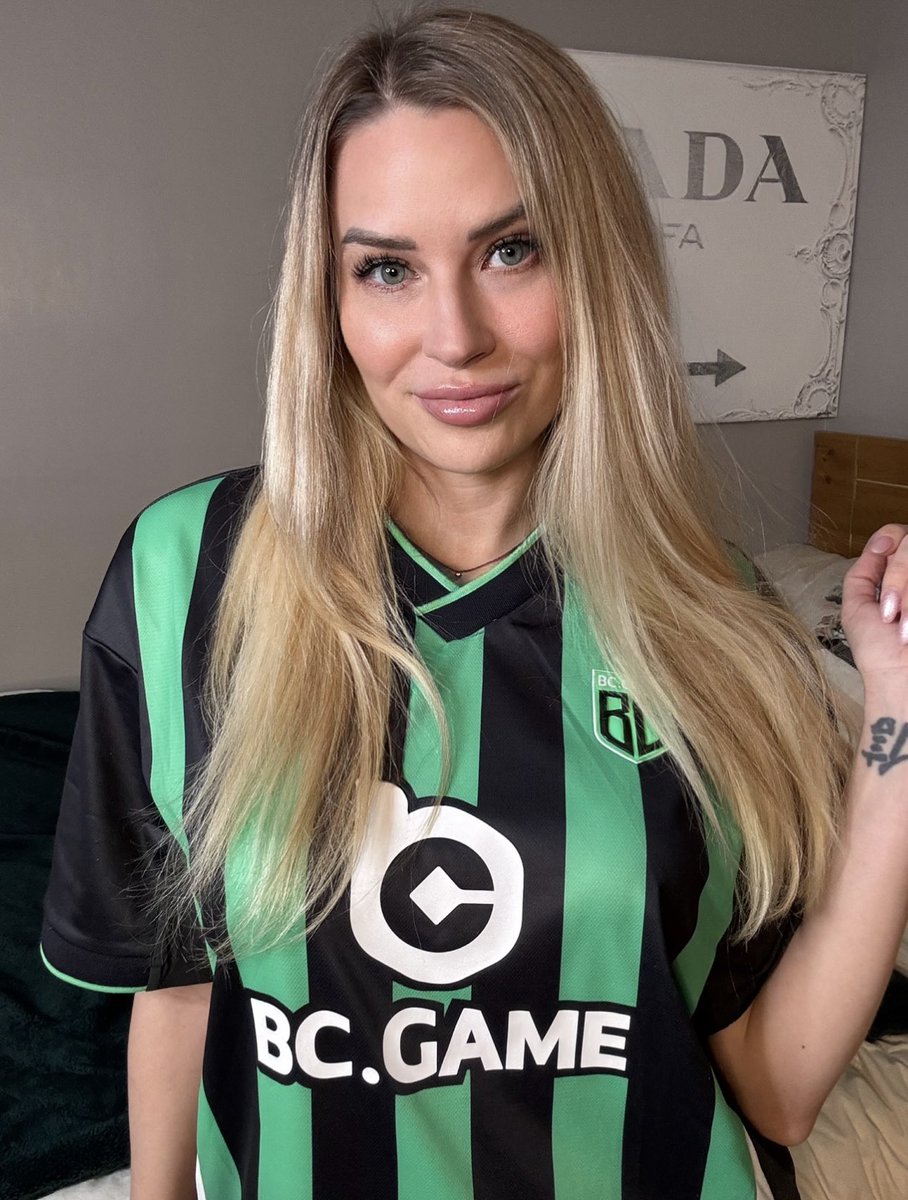 Deviled_meggs_'s tweet photo. Goodnight my luvs! 🌌

FIFA World Cup begins in 7 days, and I’ve already got my bet placed on none other than the best- BCGAME 💚⚽️ https://t.co/JQMI9OF4ND