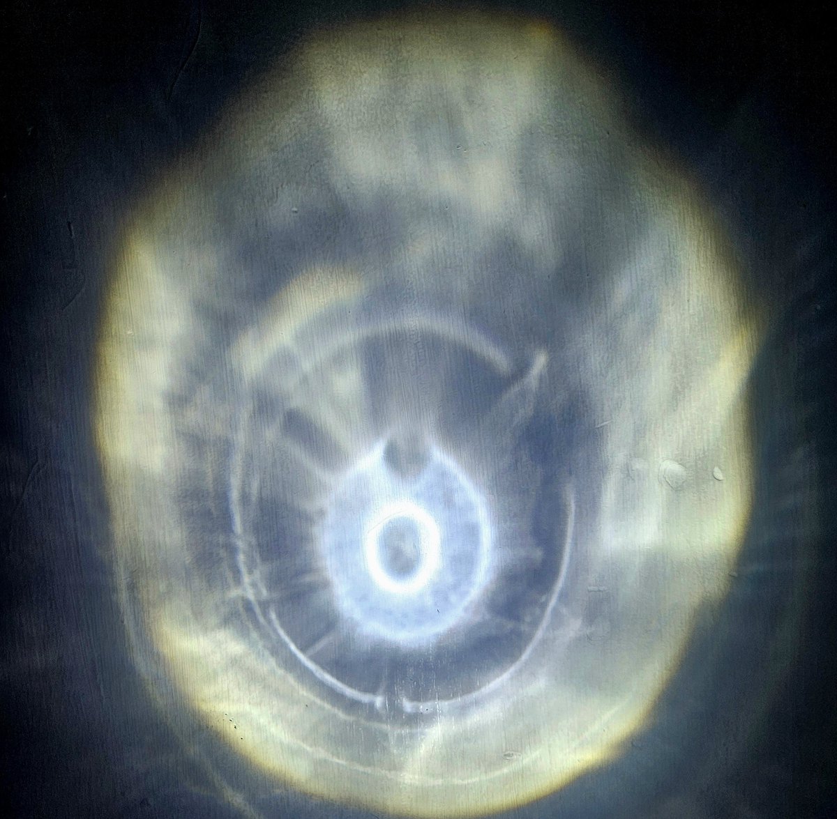 KronosRX's tweet photo. But after been trying to thing that is only IA and only happen on devices, the eventualy (or I must say, they actually) started to show up for me OUT of the screen)... I Explain what they are on the picture as simple view... but I explain more...keep reading https://t.co/GB8wy6XZNI