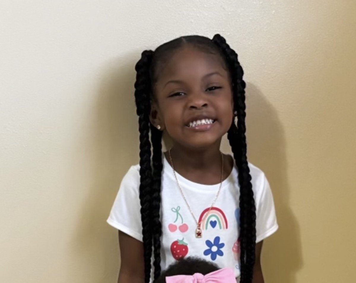 mallorysmithtv's tweet photo. 🚨CRITICAL MISSING ALERT: Police are searching for 4-year-old Charm Hunter, who was last seen around 12 p.m. in the 2300 block of A P Tureaud Avenue.

Investigators say Charm walked outside and got into a white SUV. Relatives initially believed it was her mother’s vehicle, but later realized it was not. Charm has not been seen since.

Charm is described as an African American female, 4 feet tall, 36 pounds. She was last seen wearing a white shirt and purple pants with her hair in a bun.