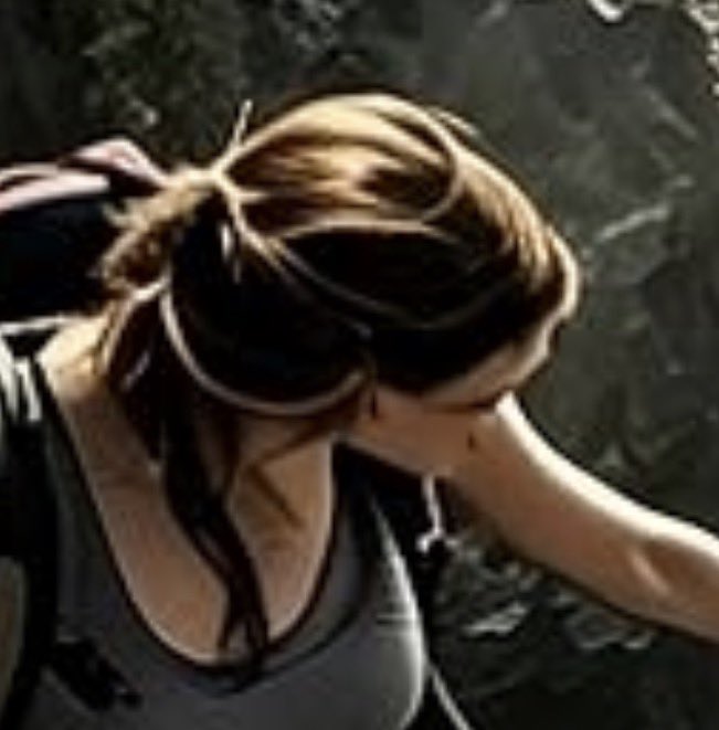 StrikeForce2013's tweet photo. @0xavid5 @DiscussingFilm I’m so confused … how long is her jaw?? Is this the ET / Fall crossover we never asked for? https://t.co/gkqan5rDLy