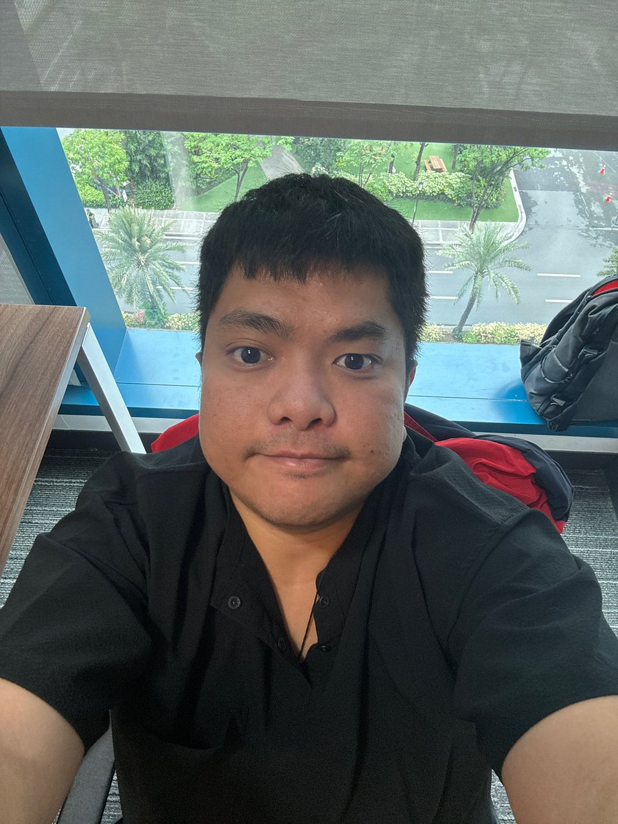 yoJoric's tweet photo. Friday!!!! https://t.co/vLVNcE30XB