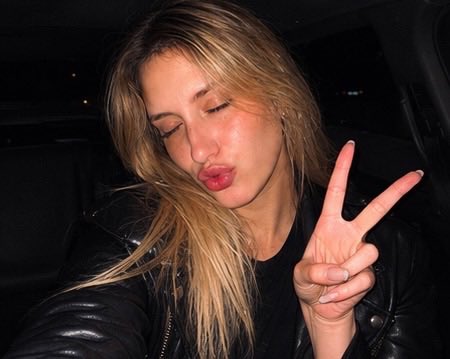 dropsofjb's tweet photo. beep beep https://t.co/CkLLyM72pE