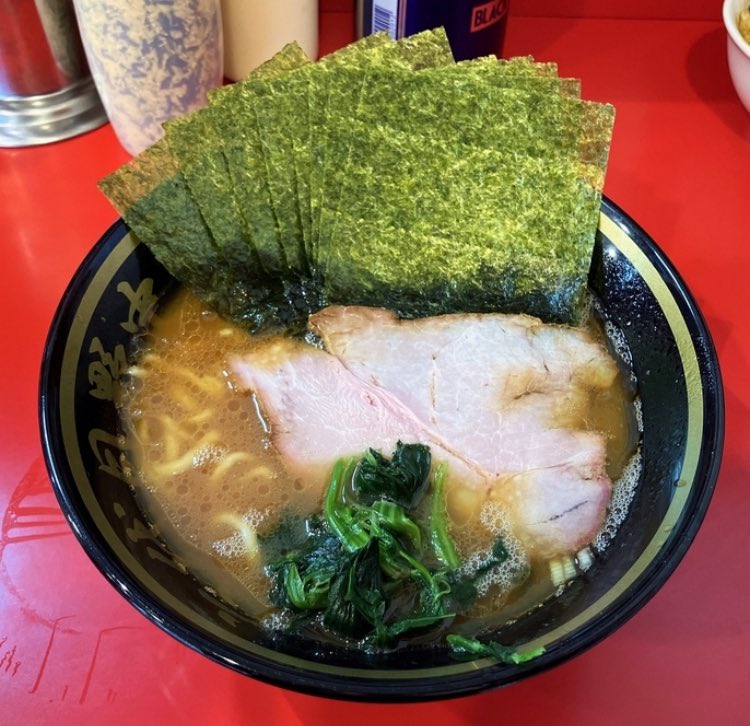 2Nonakaya's tweet photo. 蕨の二代目野中家です

本日も通常営業となります🈺

今日のスープも
バチバチに仕上がってます😎

蕨で旨い家系ラーメンを食べるなら
当店へ‼️

近くへお越しの際は
ぜひお立ち寄りください😊

本日も来店をお待ちしております🙇

#二代目野中家
#家系ラーメン
#野中家グループ https://t.co/PFLSgag0eK