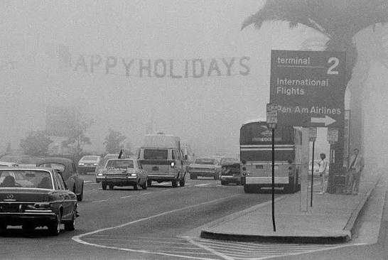 yeahmisterguy's tweet photo. @LexStepp L.A. not the same without the daily 1980's smog. https://t.co/tnLPG3MBeW