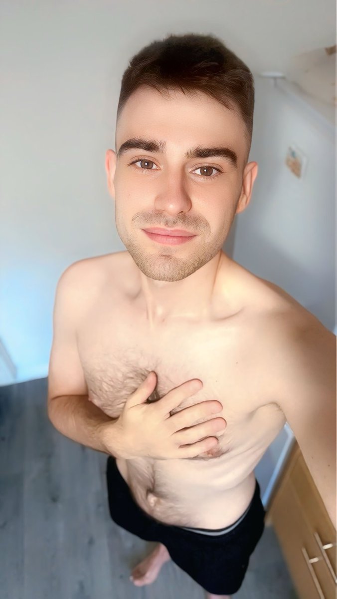 JordanOffDuty's tweet photo. Round 2 on this one 🔥 Still chasing that morning confidence glow. Progress pics hit different when you’re actually consistent. What’s something you’re grinding on right now? 💪

#MensSelfCare #FitnessMotivation #ShirtlessSelfie #MensHealth #BodyPositivity #ConfidenceBoost https://t.co/nYE4T9MXas