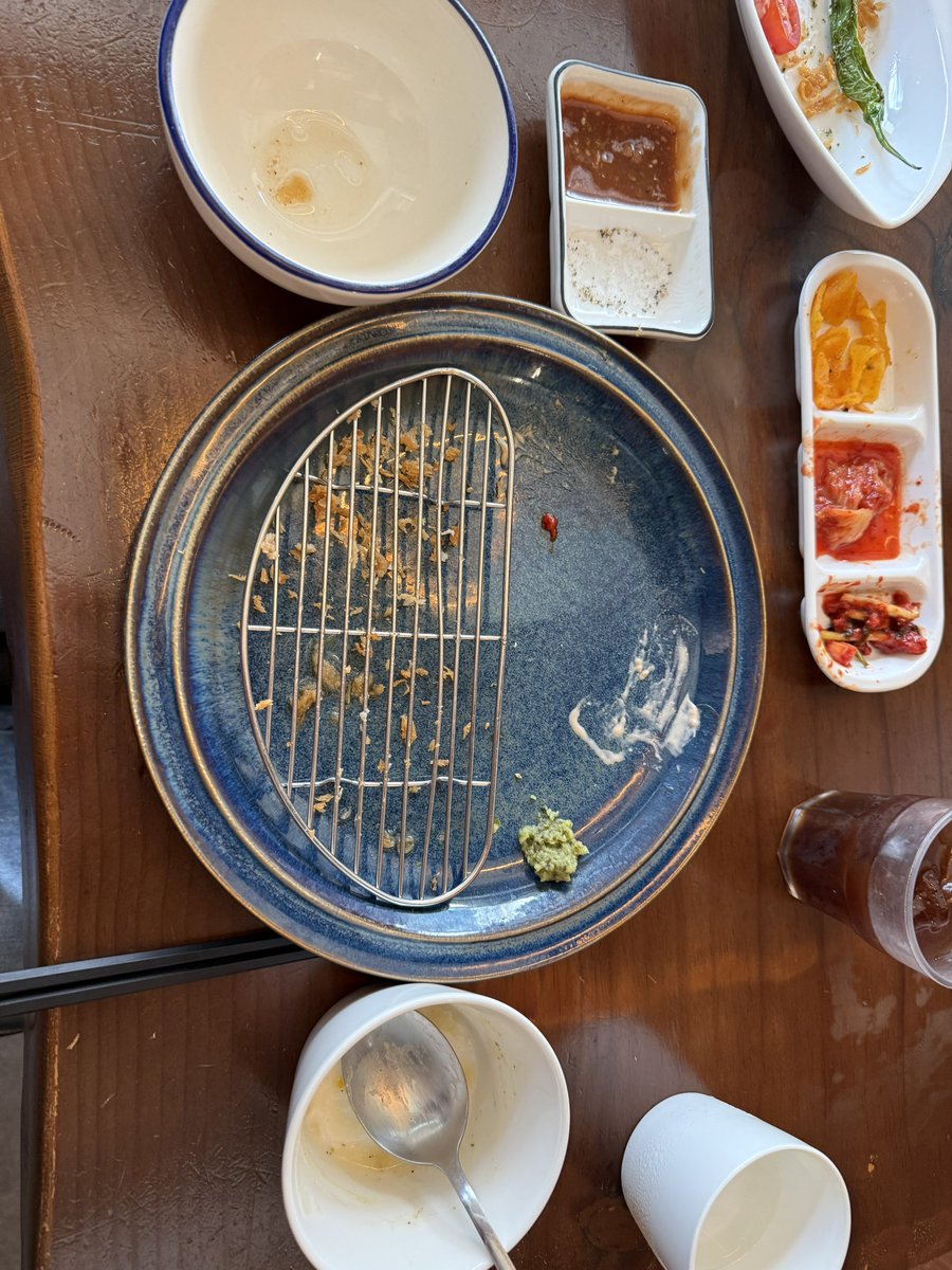 dkfmsk's tweet photo. 함냠냠냠 https://t.co/bPdVQC6JGY