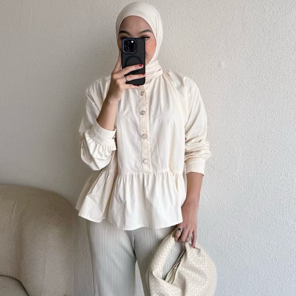 myfeene's tweet photo. rekomendasi blouse cantik dan lucu✨

a thread https://t.co/bfW8v5vj6e