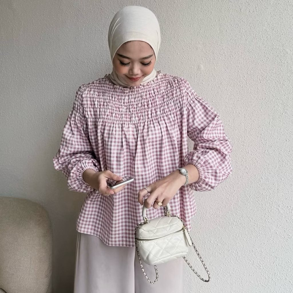 myfeene's tweet photo. rekomendasi blouse cantik dan lucu✨

a thread https://t.co/bfW8v5vj6e