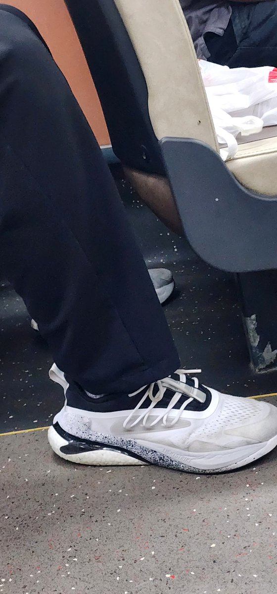 hksuitshoe's tweet photo. https://t.co/UT7NKrSYaE