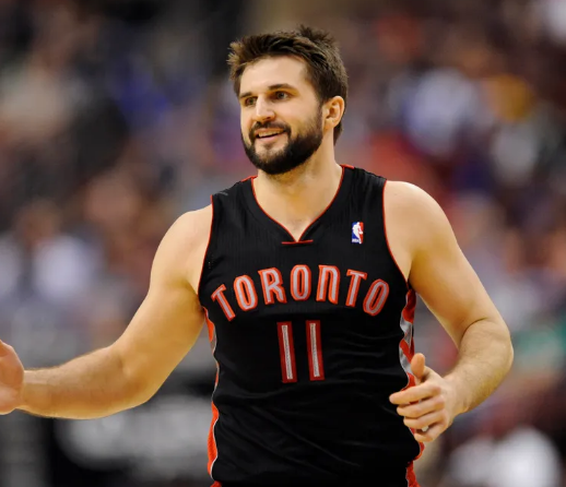 SleeperRaptors's tweet photo. Real Raptors fans, Who's this? 👀 https://t.co/5JwYb4HkCw