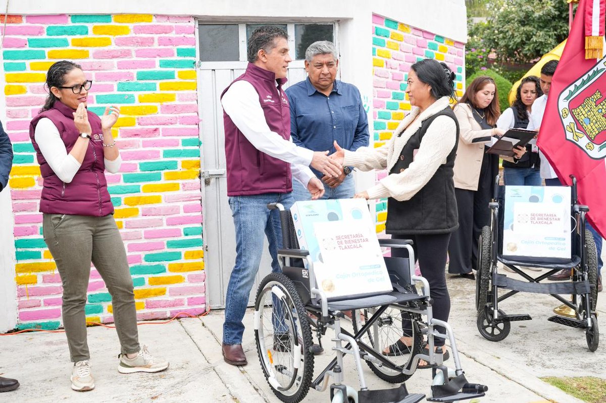 PulsoRed's tweet photo. Gestiona alcalde ASG apoyos para mejorar viviendas y movilidad de familias de Cuauhtelulpan https://t.co/iq9AruVzZh vía @PulsoRed https://t.co/U3d1YDJX0h