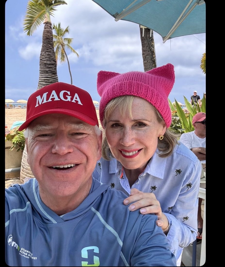 BlasingJay's tweet photo. Happy anniversary you two. Did you mix up your head gear? https://t.co/nKIEaWIe0w