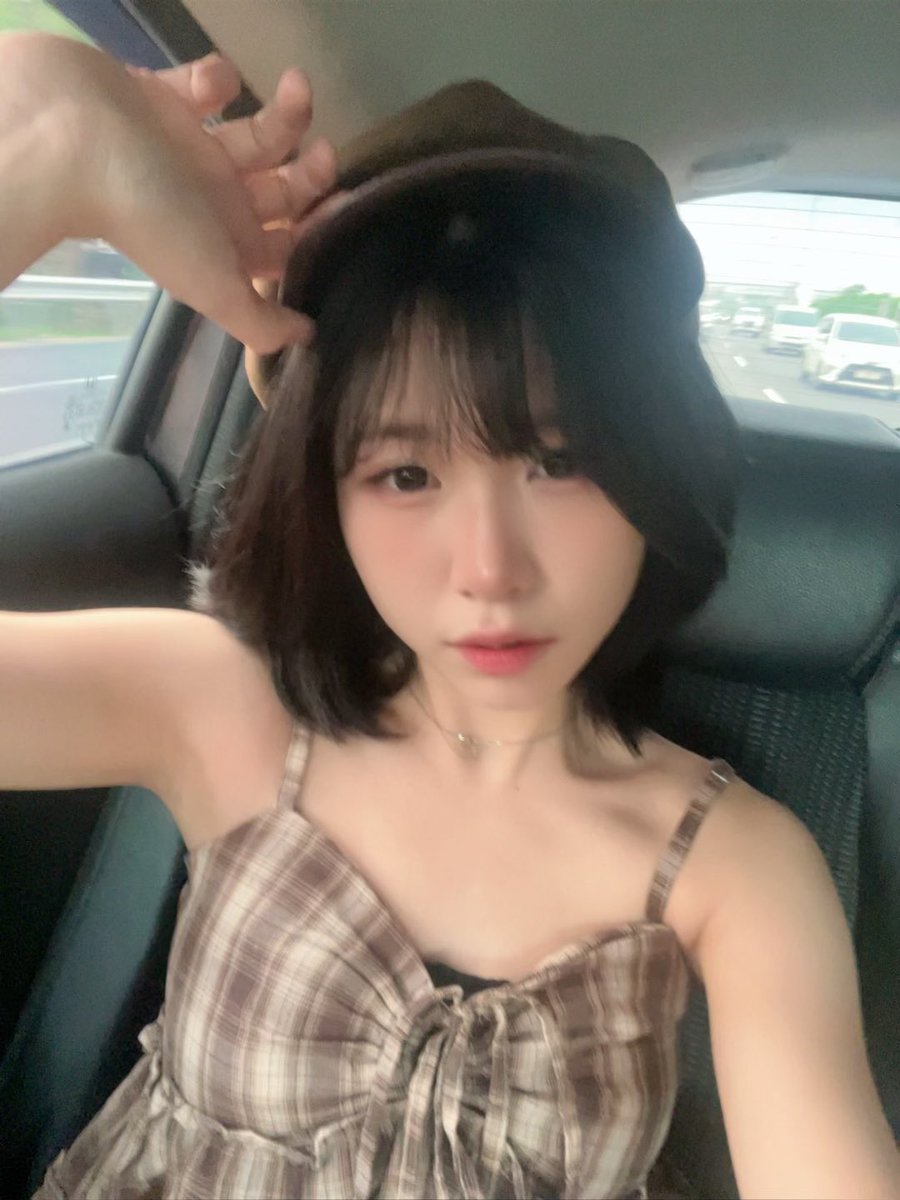 renchhy's tweet photo. Pii #Floriday semoga hari mu menyenangkan 🫶🏻 https://t.co/qVjg6fwhbo