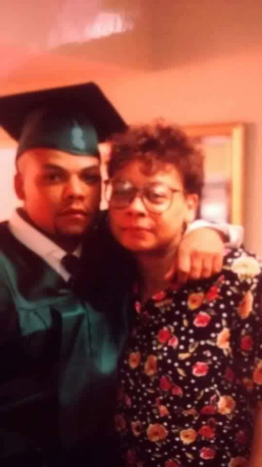 bwhite04's tweet photo. @Lizzs_Lockeroom I lost my mom a year after graduating high school. You never get over it. It never stops hurting https://t.co/22p2DuBkAi