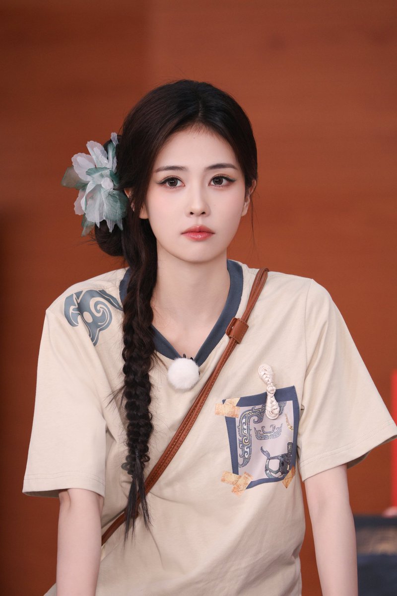 bailuniverse's tweet photo. 260605 Bai Lu Information Station Weibo Update 📸

Bai Lu Station shared new stills for tonight's episode of Keep Running! Tune in to Zhejiang TV tonight at 7:30 PM and don't miss the excitement!

#BaiLu #白鹿 https://t.co/hbWi6KmvTI