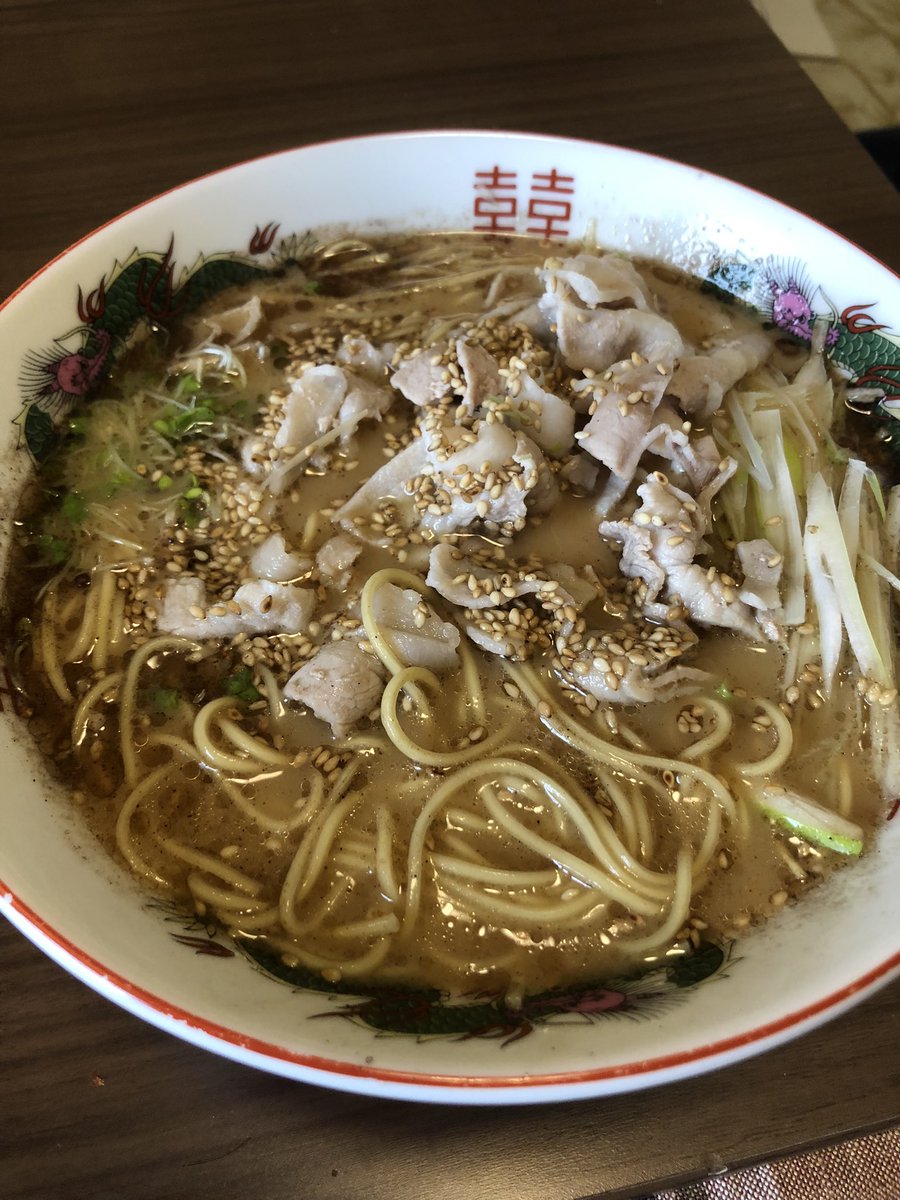 kunimaru8877's tweet photo. ほんまモンの九州ラーメンってのは食った事無いけど五木さんちのこれは美味いね。 https://t.co/THakM1b3ZS