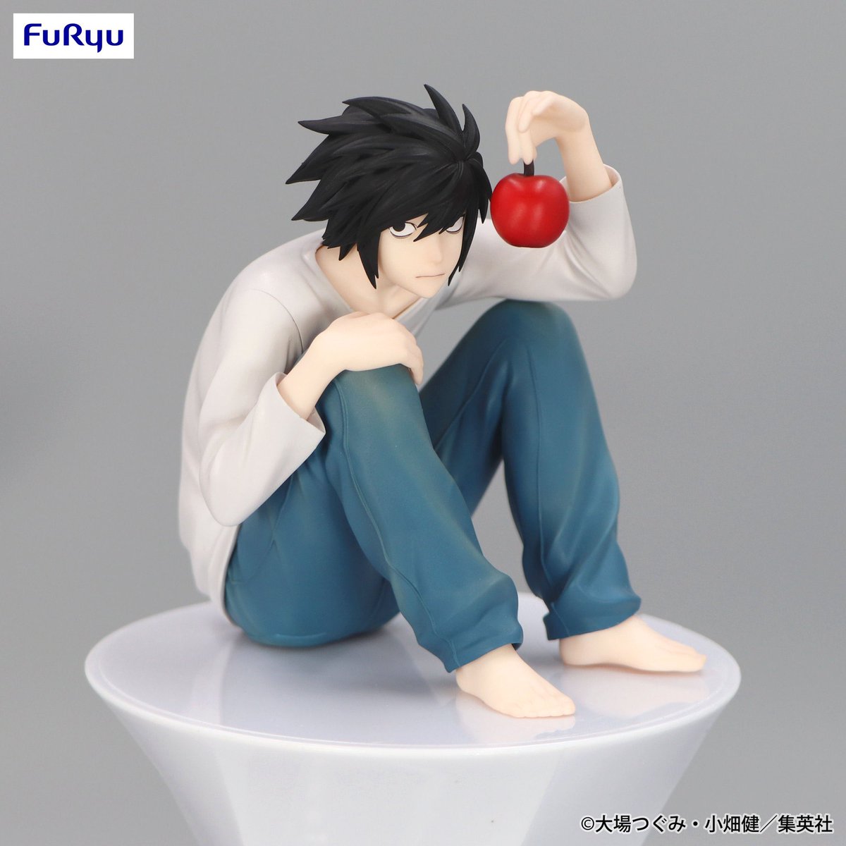 CUE_himeji's tweet photo. 🎉[新景品]🎉

DEATH NOTE ぬーどるストッパー L
入荷致しました❗️

天才名探偵「L」がぬーストに登場✨️
全高約10cm‼️L特有の猫背で座り込むポーズが忠実に再現されています🔎
デスクに飾ってLとの頭脳戦に思いを馳せてください🍎

皆様のご来店お待ちしております🐾 https://t.co/eNV0wDk1Zf
