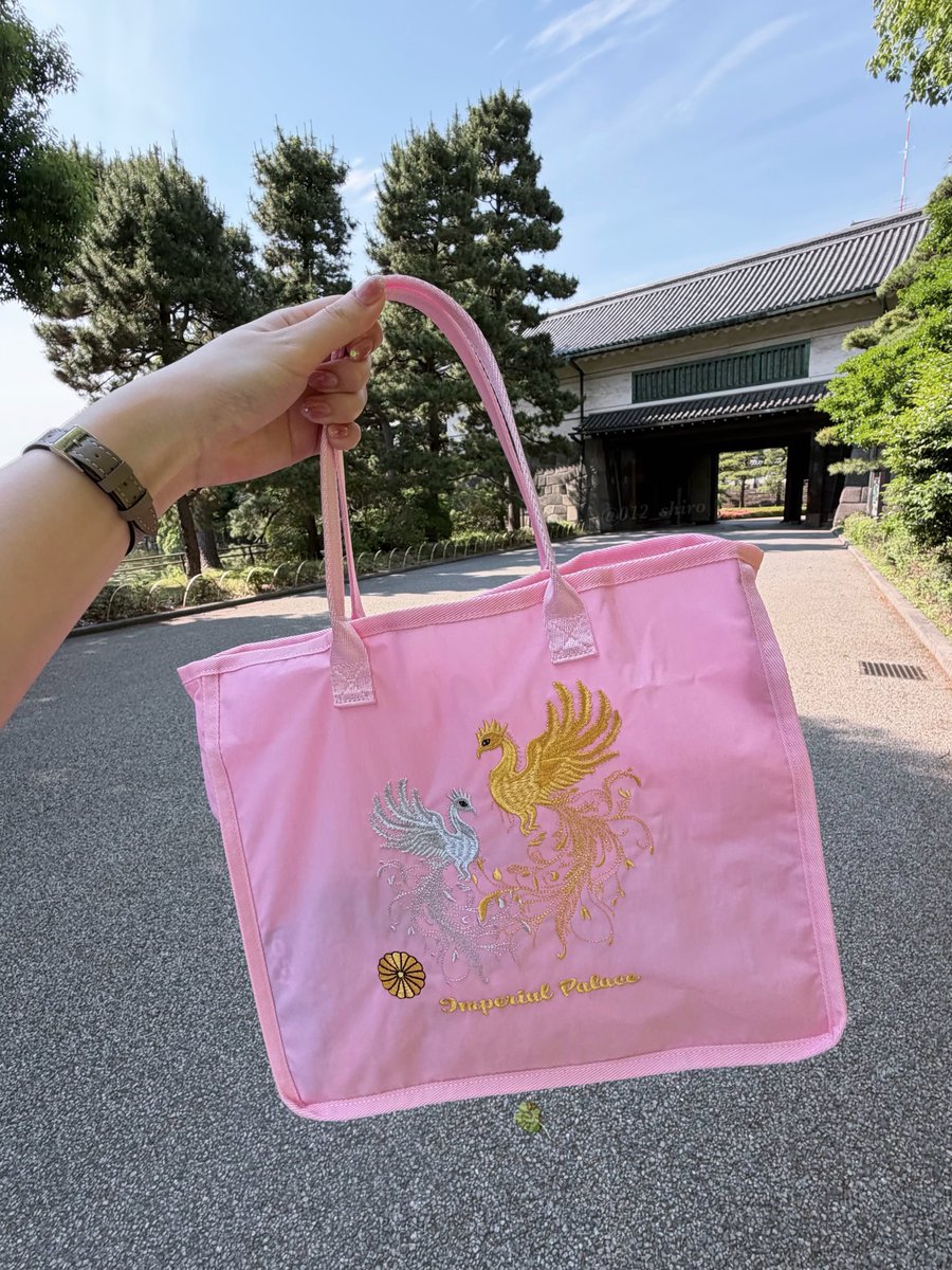 ✿皇居限定✿ 真珠のネックレスとトートバッグ 最近のサブバッグは皇居の売店で買ってきたトートバッグ 税込2000円と