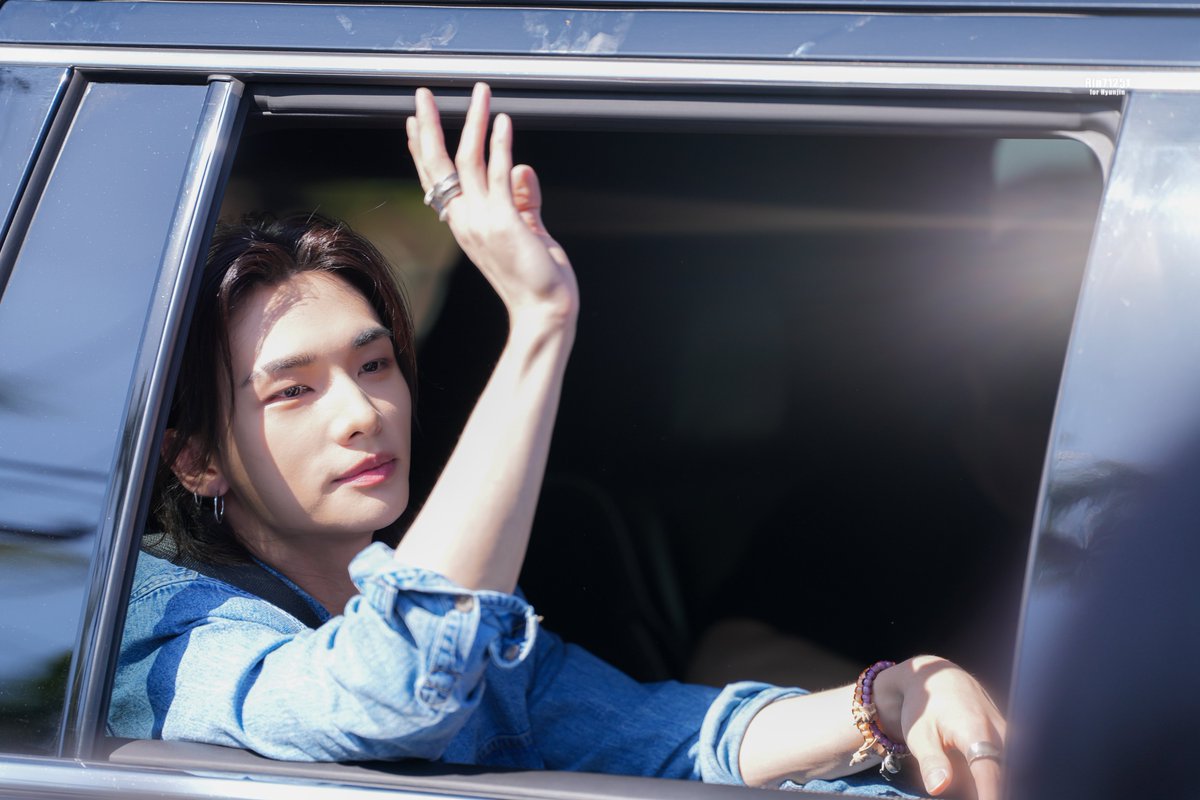 Rin71251's tweet photo. 20260604
#현진 #Hyunjin https://t.co/3dCQJQnYWs