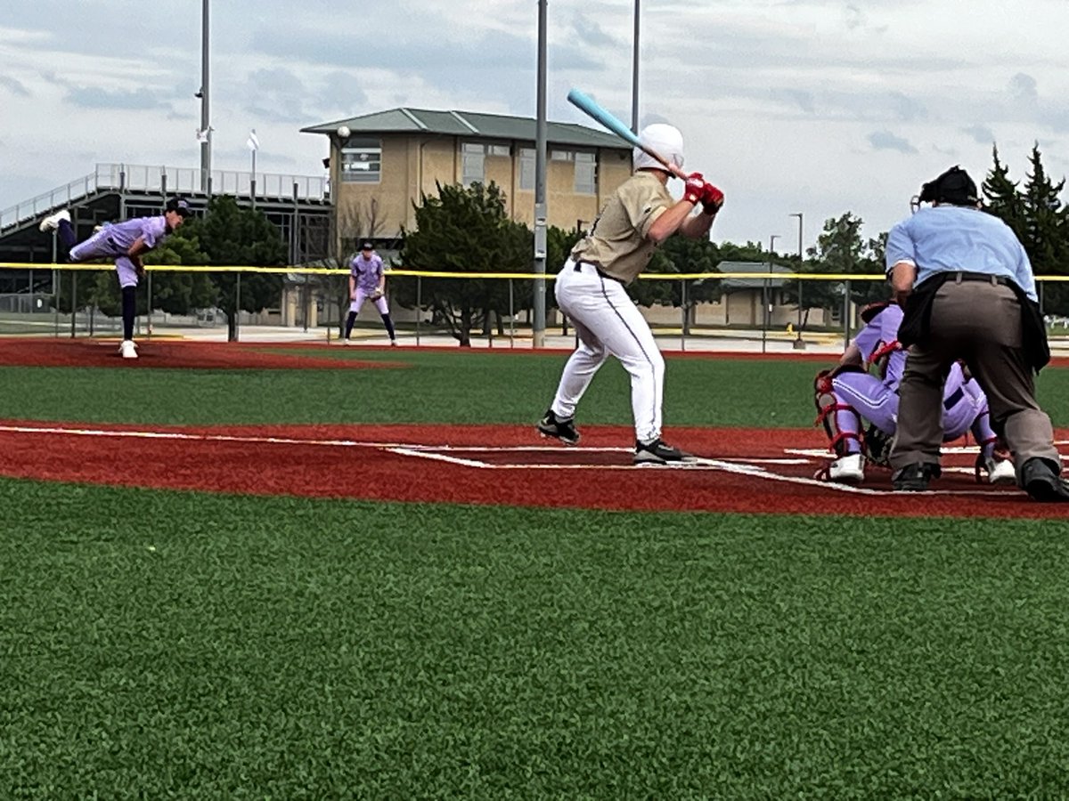 BealRiley's tweet photo. Got a chance to relief pitch today in game 1 of the Noble Bat Midwest Classic. Went 2 innings, gave up 3 hits, 2 SO, and one run. Came away with the W! See us tomorrow at 5p at CBAC 1!
#Bestseasonyettocome
Riley Beal
2028 RHP/3rd/Util
#YBCLightner
@YardBallClub
@KCthrowing https://t.co/TKYlsMv5Yy