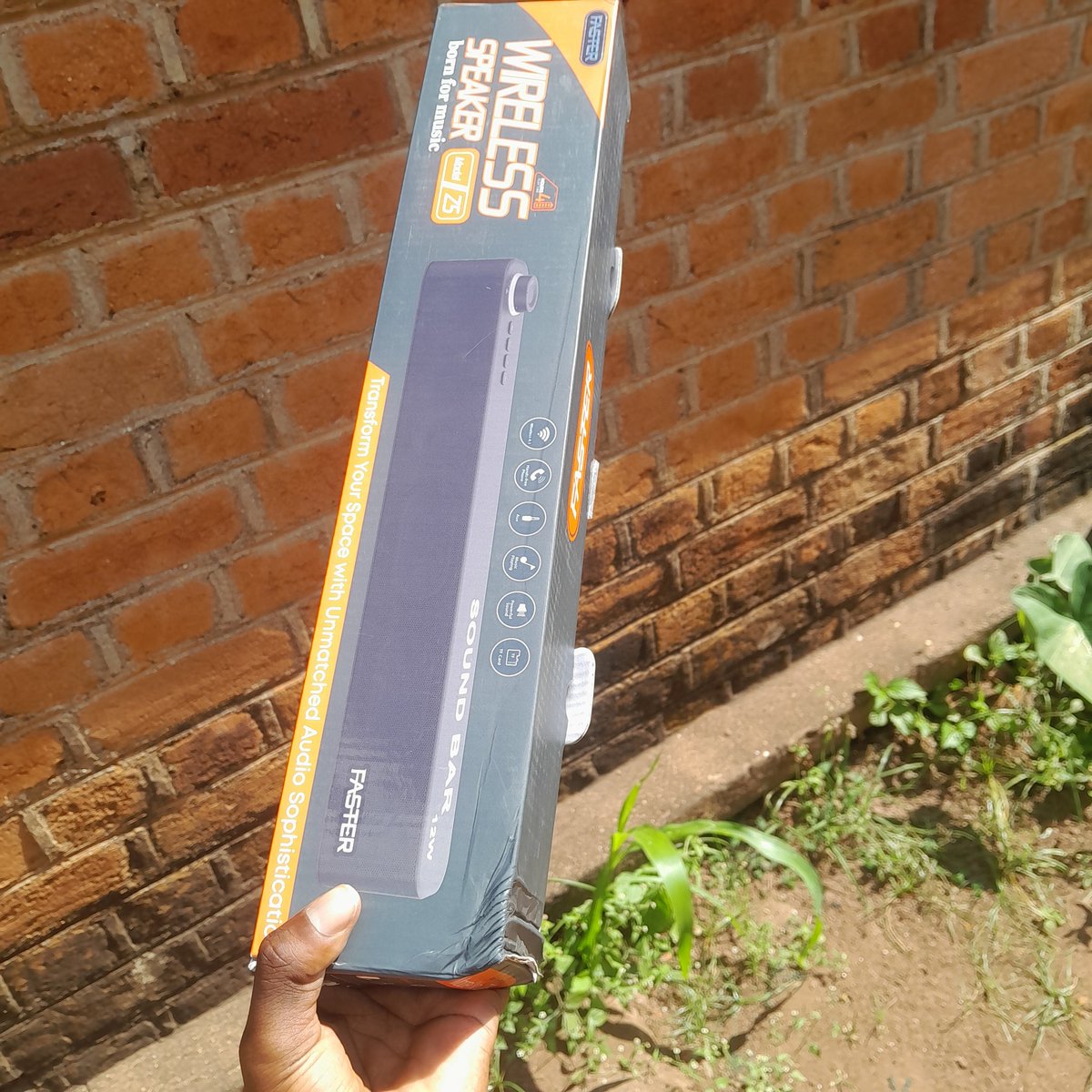 TBanzwell's tweet photo. Faster Z5 sound bar iyi
Ya new one
Strong battery up to 10 hours
Going at 115k negotiatable 
0997406232
Blantyre https://t.co/eaypRqI7vo