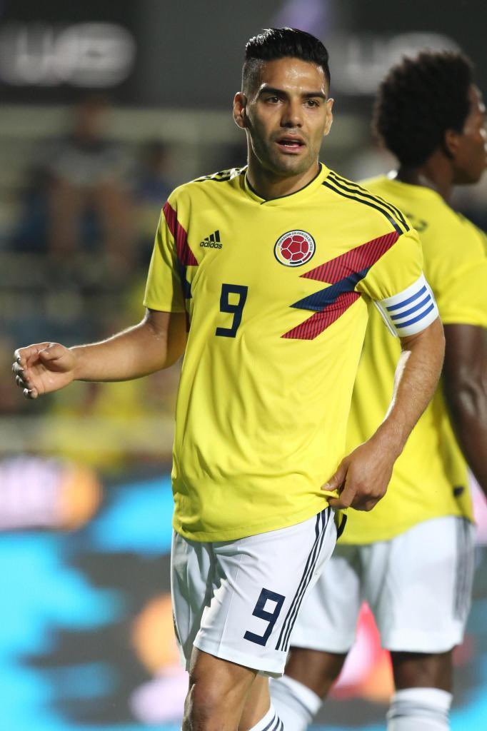 jeitrog's tweet photo. Cuando éramos felices y no lo sabíamos. 

#SeleccionColombia #Colombia 

@FALCAO @FCFSeleccionCol https://t.co/rHFgdgzLim