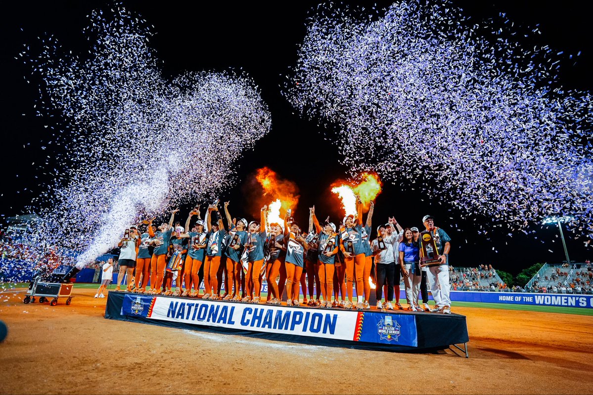 TexasSoftball's tweet photo. champs² 🤘🎉

#HookEm https://t.co/LNS9m9FoUr