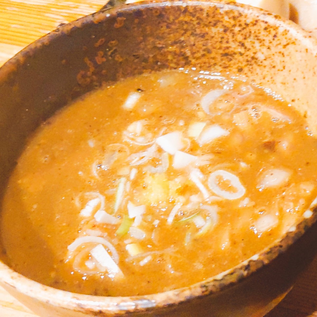 nobumeshi's tweet photo. つけ麺井手@北浜さま
全部乗せつけ麺
トッピングダブル

大阪出張孤独のグルメ😎
モチモチ太麺は食べ応え抜群🤩
粘度高めで旨味がつまったつけ汁と合う😍
手違いで全部乗せが2倍…😅
チャーシューも玉子も旨々😍
本日も完食です😎

#つけ麺井手
#つけ麺
#大阪グルメ
#北浜
#淀屋橋
#ラーメン食べたい https://t.co/fevrOSUKgy