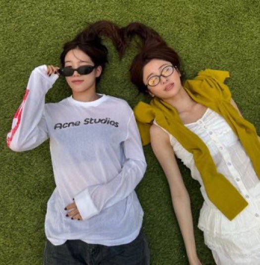 fimmies13's tweet photo. happy birthday to my favorite and most precious heodangie ever 💖@yunjinrs words can’t explain how thankful i am that you exist and that our paths finally crossed. thank you for making my days brighter and funny. te quiero mucho nae sarang. https://t.co/LT4utKK0Jb