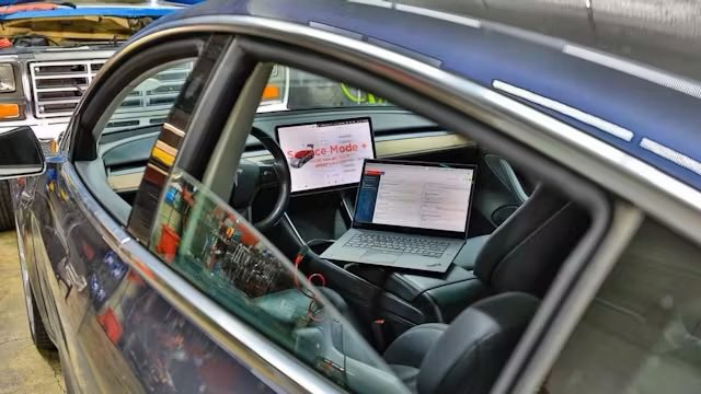 markfonte's tweet photo. Tesla diagnostic and repair tools keep getting better AND cheaper!

https://t.co/YKyAVEABgk https://t.co/OzPYZJH1LH