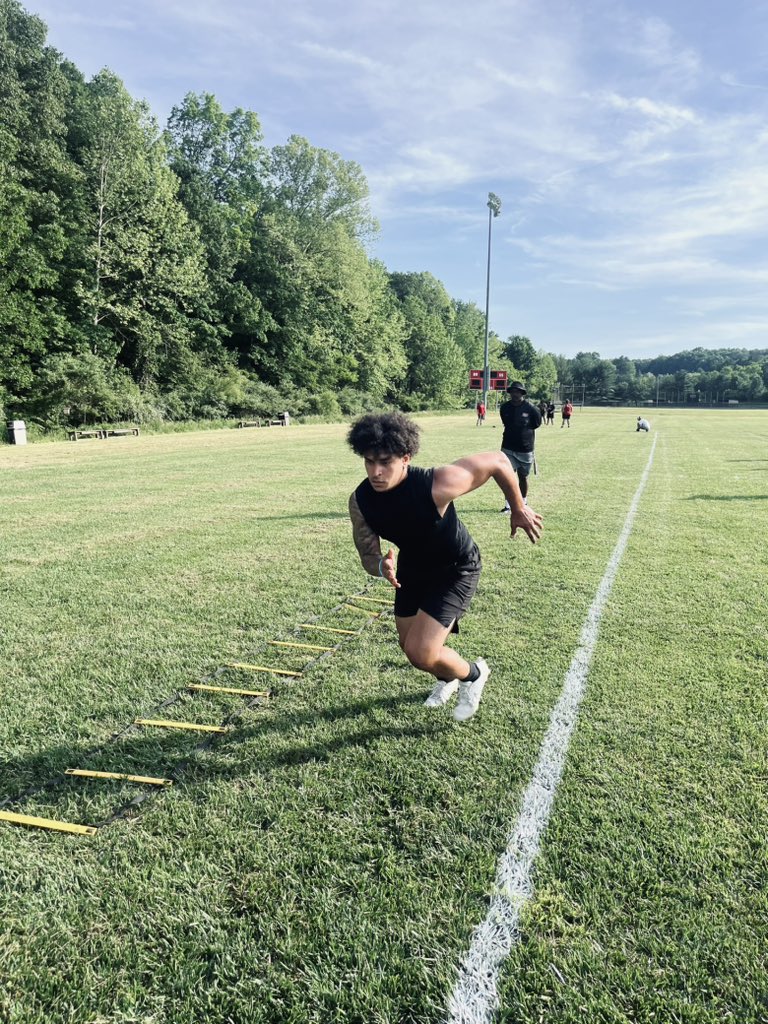 URGFootball's tweet photo. 🔴 Proud of our growth so far &amp; looking forward to seeing where the next few months take us. 

Player-lead summer workouts! ⬇️ https://t.co/vuxhljoj5A