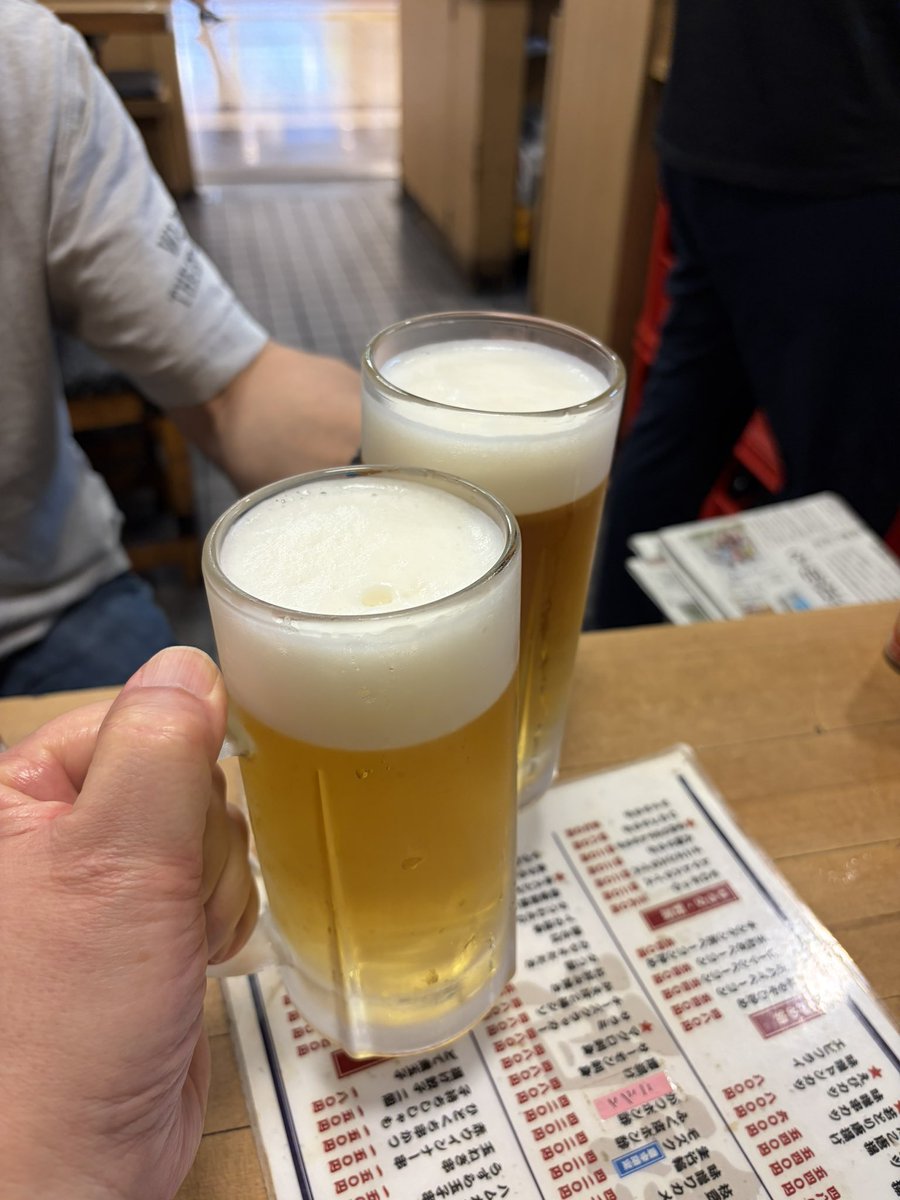 k1956's tweet photo. 久しぶりに昼呑み（朝から？）会開催！親しい仲間と昔ながらの王道の居酒屋で朝から飲める幸せ😀『酒津屋中店』 https://t.co/MbxoQNwkHW