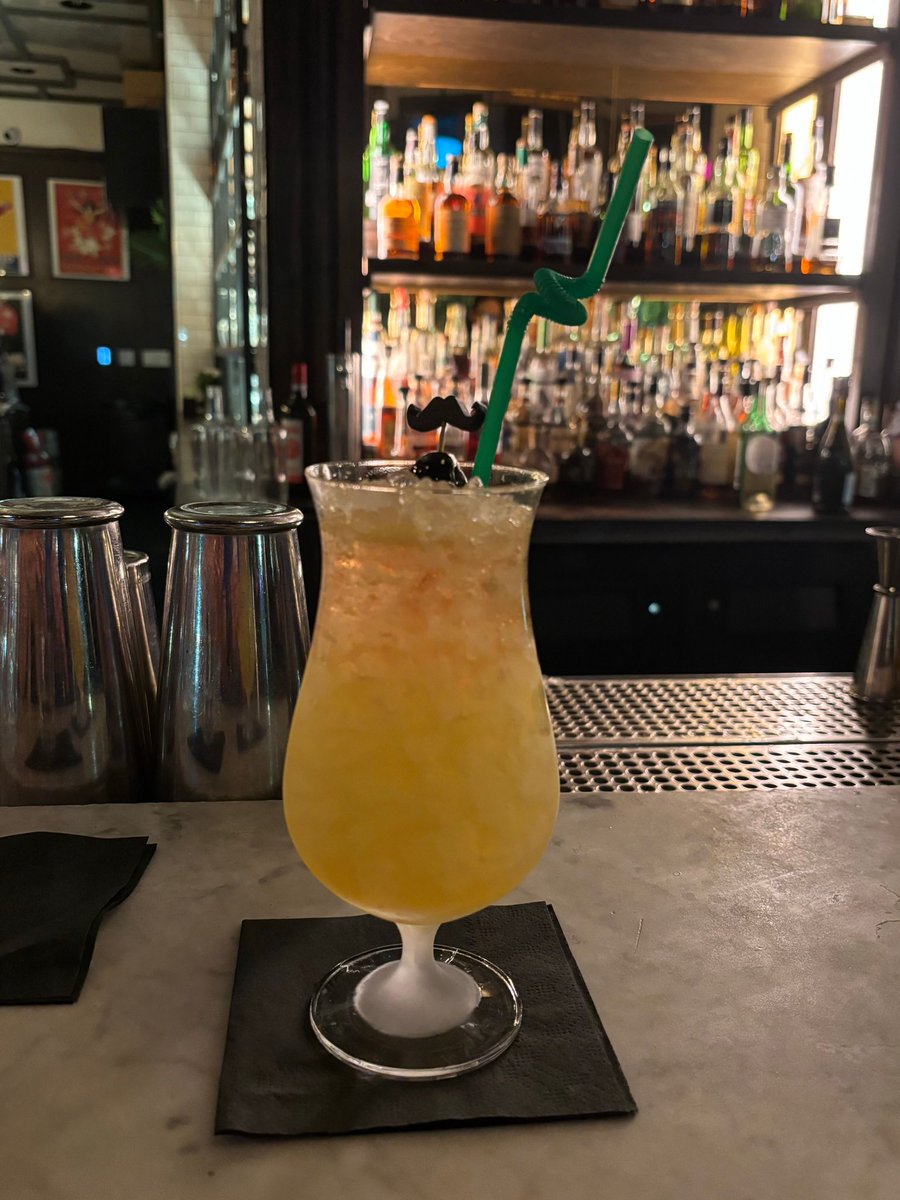 wffleballhelmet's tweet photo. Give it to me with a bendy straw, or I don’t want it.  😤 https://t.co/jztcR4QuMS