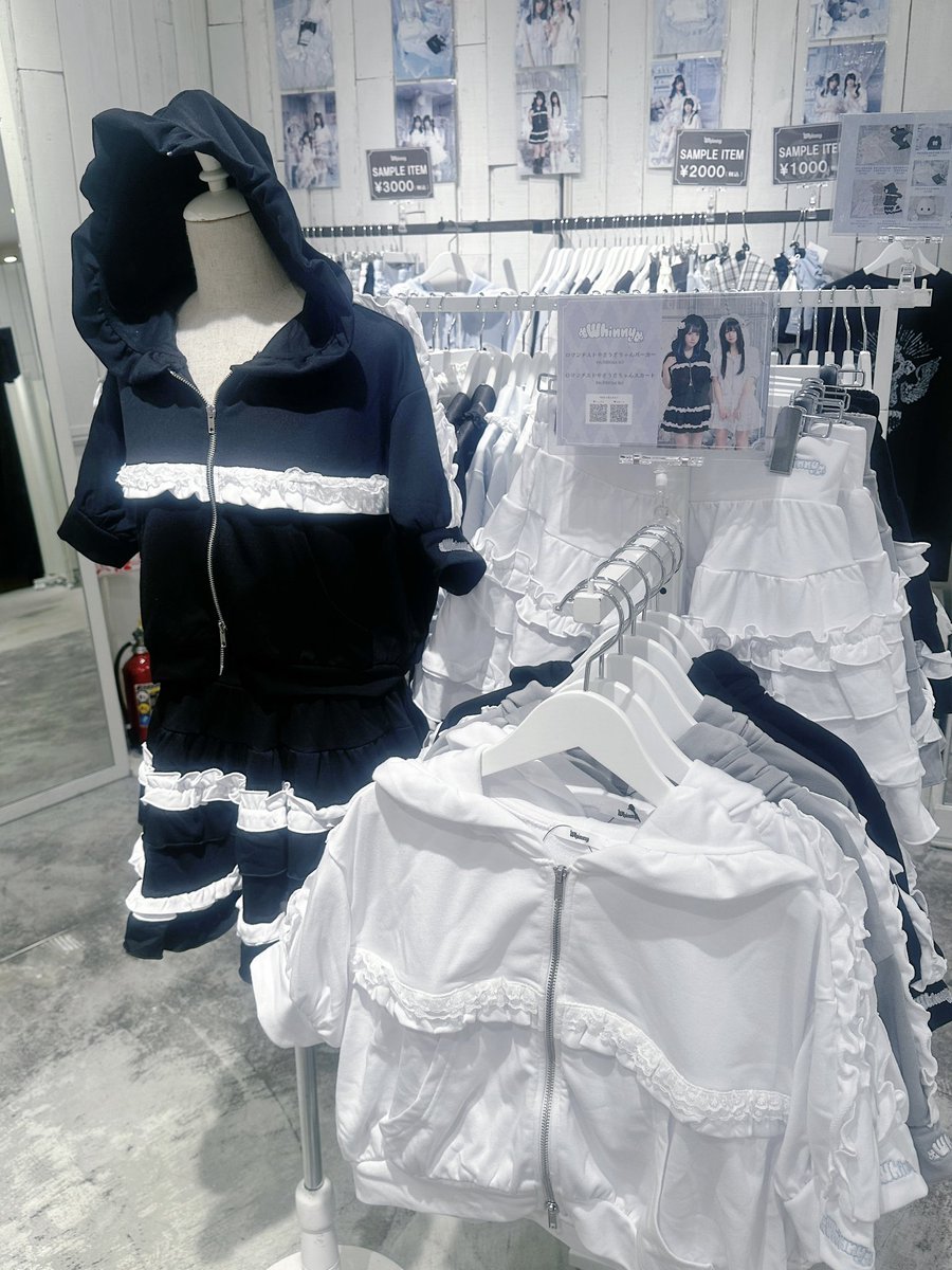 Whinny_official's tweet photo. HEP FIVE 4階で6月28日まで♡
思わずときめく“かわいい”が
ぎゅっと詰まったお洋服屋さん見つけた🎀 https://t.co/XBd2ln7x9Q