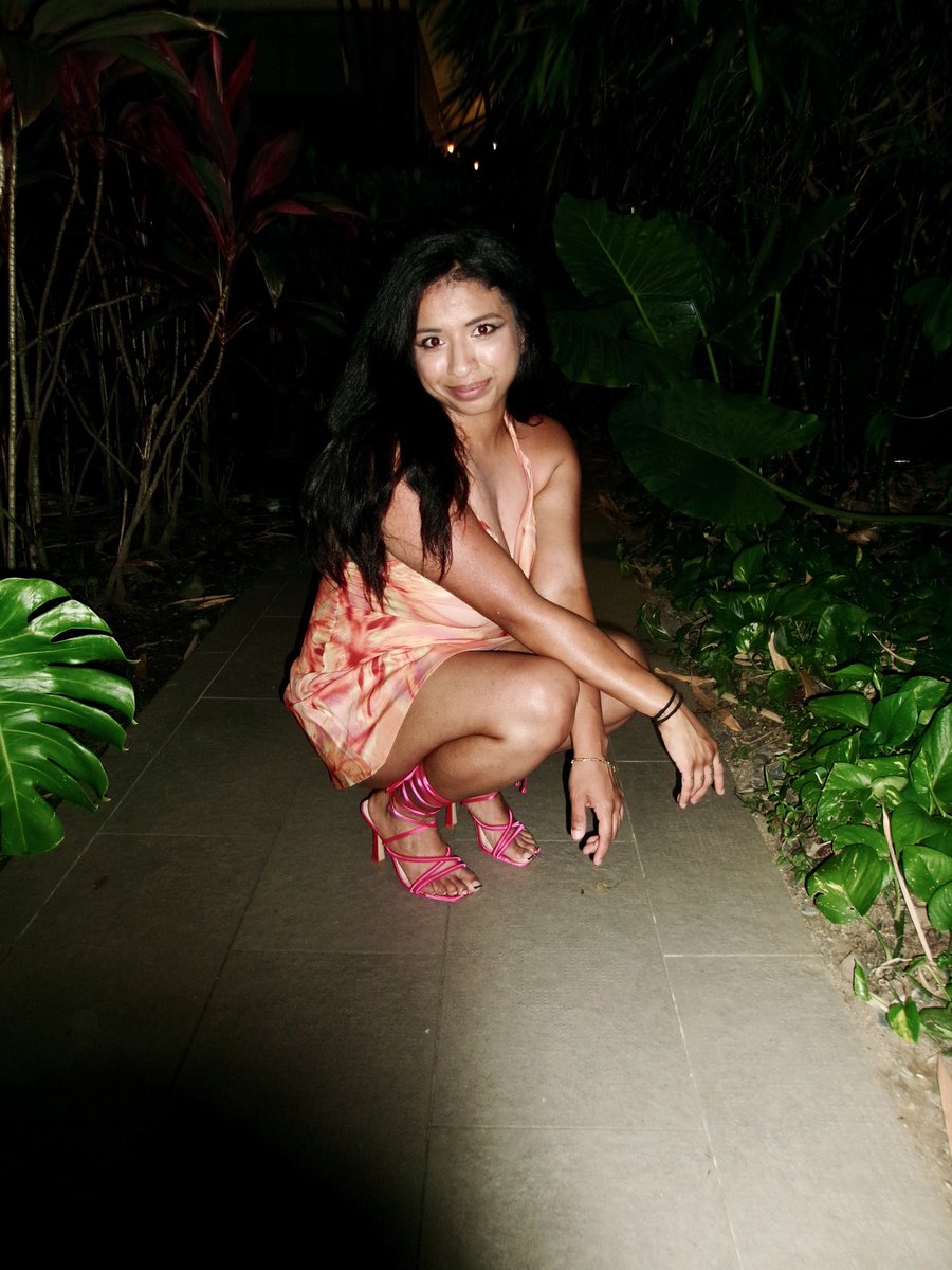 jennieexo_'s tweet photo. the puerto rico humidity kicked my ASS https://t.co/M73prWSpZB