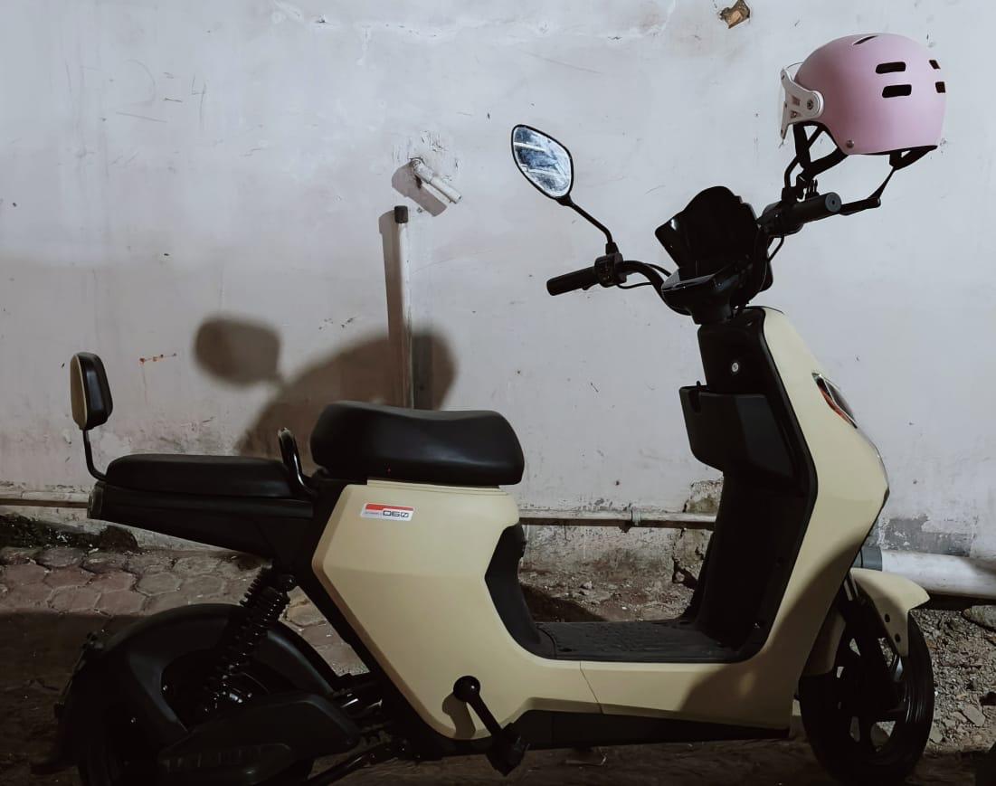 grcieeeeee's tweet photo. #wts Sepeda Listrik Uwinfly D60
Jarang dipake, dm for price!

Oh iya, kalian bakal dapet FREE pompa sepeda, helm, dan gembok sepeda^^ Yuk, dibeliii https://t.co/9zZW57L5ZN