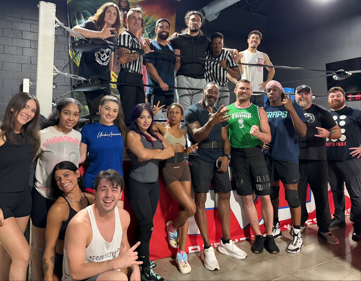 TheOfficialROW's tweet photo. Thursday Night advanced class with 2x WWE Hall Of Famer @@BookerT5x at Reality Of Wrestling. https://t.co/5zoJkQBCRH