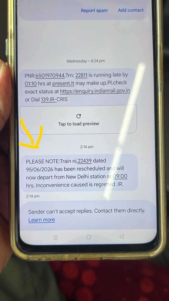 alladubhaskar's tweet photo. Train no. 22439 (VB)

• Train departed 3 hours late from Ndls
• IRCTC SMS mentioned the wrong date (95 instead of 5 June)
• Coach position display at NDLS was incorrect

These are basic operational issues that need improvement. 
@RailwayNorthern 
@RailMinIndia @IRCTCofficial https://t.co/zv6JzY65r5