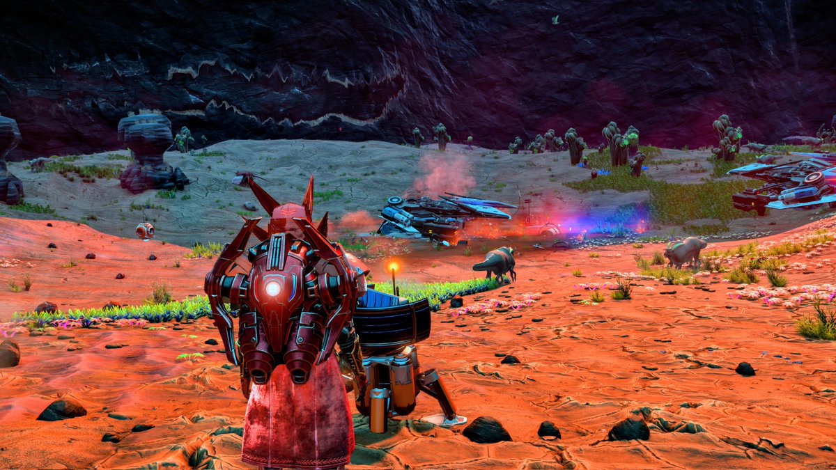 ARMORED_CORE2's tweet photo. #NoMansSky #共同探検22 #スウォーム 
見付けたよ〜ん☝️
発見者トラベラーさんが、基地コンとかメッセージボール？置いて見付け易くしてくれてました。
タンク脚、大翼、大単眼のセンチネルインターセプターSクラス。 https://t.co/hV5DGjBRxc