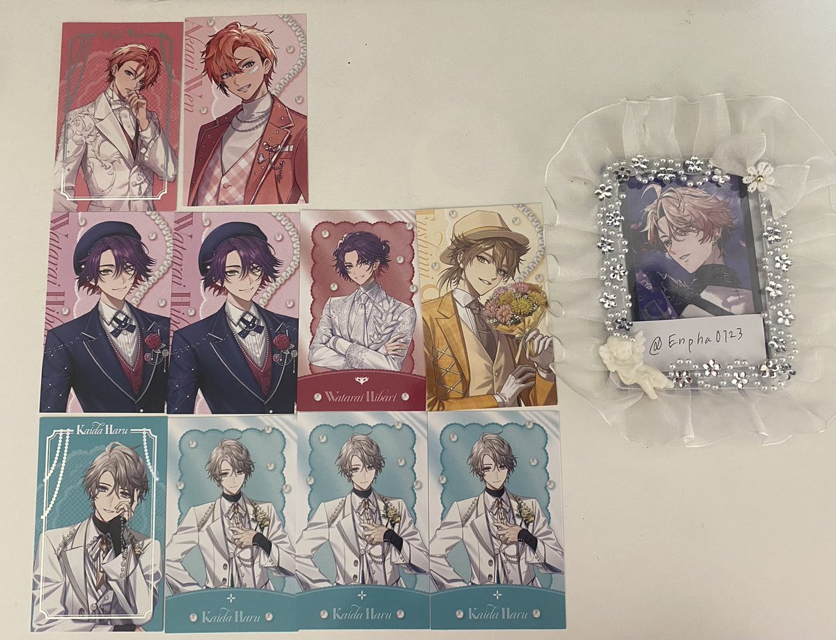 Enpha0123's tweet photo. 【交換】 にじさんじ Luminous Marriage
ランダムフォト風カード 特典 交換

譲→画像1、2

求→画像4

※画像3 傷があります

・郵送交換のみ
・気軽にお声がけください
・先送りも可能です https://t.co/biBTnsXcNr