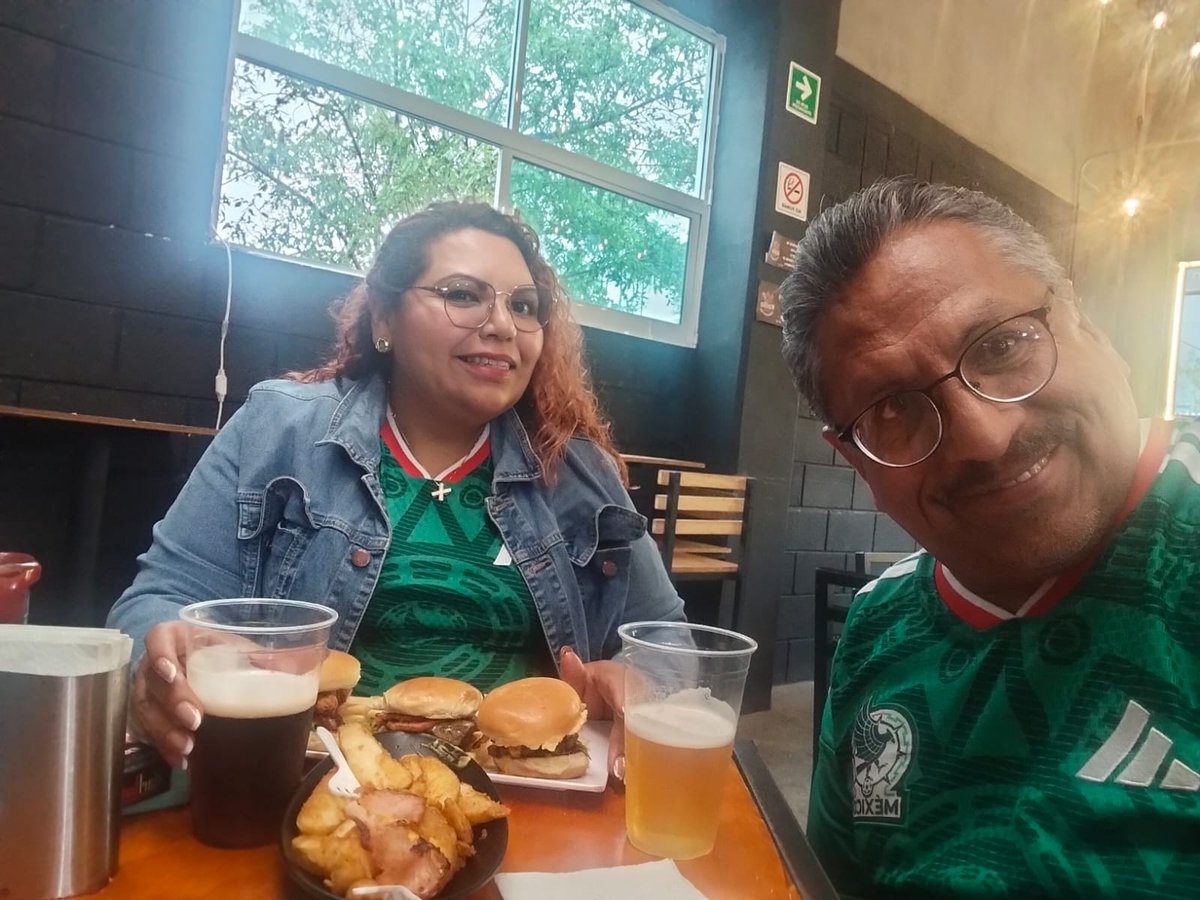 bzagpe's tweet photo. @TUDNMEX saludos https://t.co/fx4WWcktRv