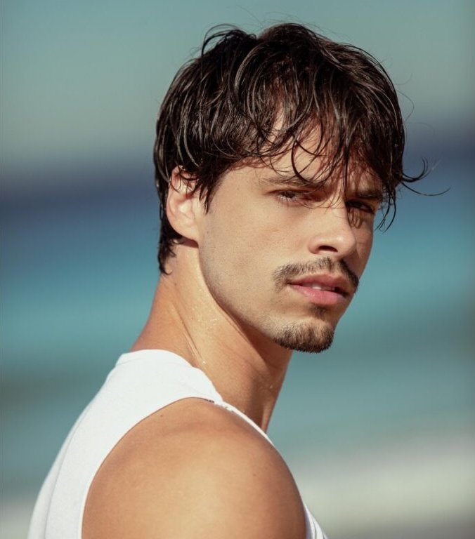comentakeven's tweet photo. 🚨 No Radar: Caio Vegatti está cotado para integrar o elenco de #AFazenda18! Ele é ator, fez novelas como: Família é Tudo, e nos cinemas dando vida ao atrapalhado Nando, na comédia Pai em Dobro. 

Vegatti, é uma das apostas para compor a cota ator, tal como Gui Vieira (AF16). https://t.co/huni2786lP