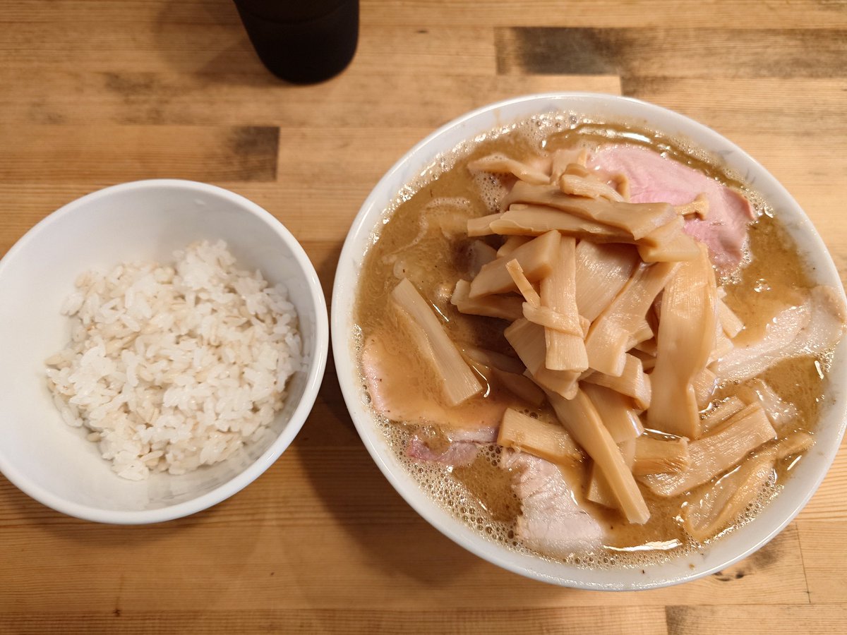 YMK_RAMEN_CURRY's tweet photo. 煮干し朝ラー専門店神魚（麺屋奏）【2026年1杯目（2杯目）】
濃厚煮干もち麦ご飯メンマ
スープ、麺、チャーシュー各々の風味が👍 https://t.co/kKgJvxlmjT